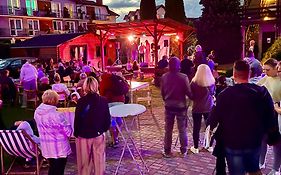 Dworek Karwia Wiosenna 8